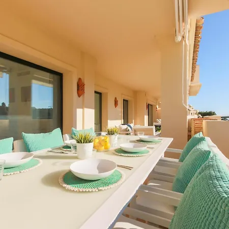 Modern 2-bed Capanes Del Golf