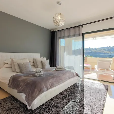 Modern 2-bed Capanes Del Golf Apartamento Benahavís