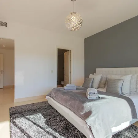 Apartamento Modern 2-bed Capanes Del Golf Benahavís