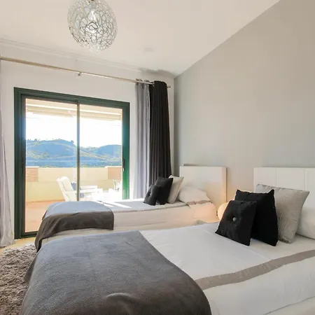 Modern 2-bed Capanes Del Golf Apartamento *