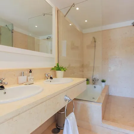 Modern 2-bed Capanes Del Golf * Benahavís