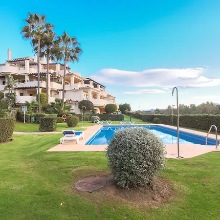 Modern 2-bed Capanes Del Golf Apartamento